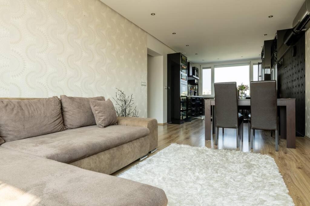 Martonfalvi Penthouse W Jacuzzi Дебрецен Екстериор снимка